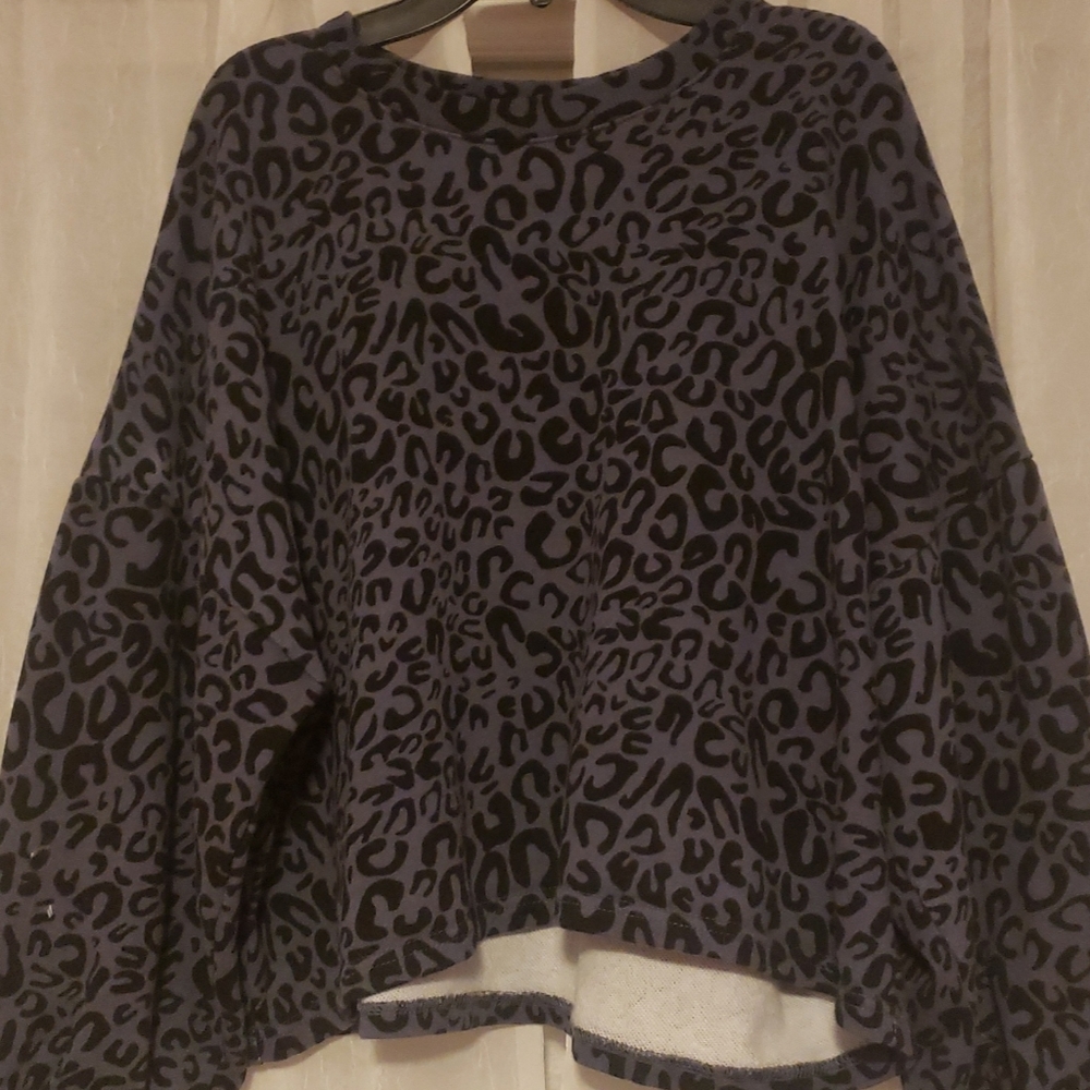 Leopard Print Oversized sweater!!